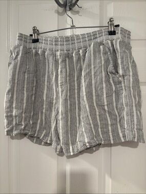 Briggs New York Gray & White Striped Linen-Blend Shorts